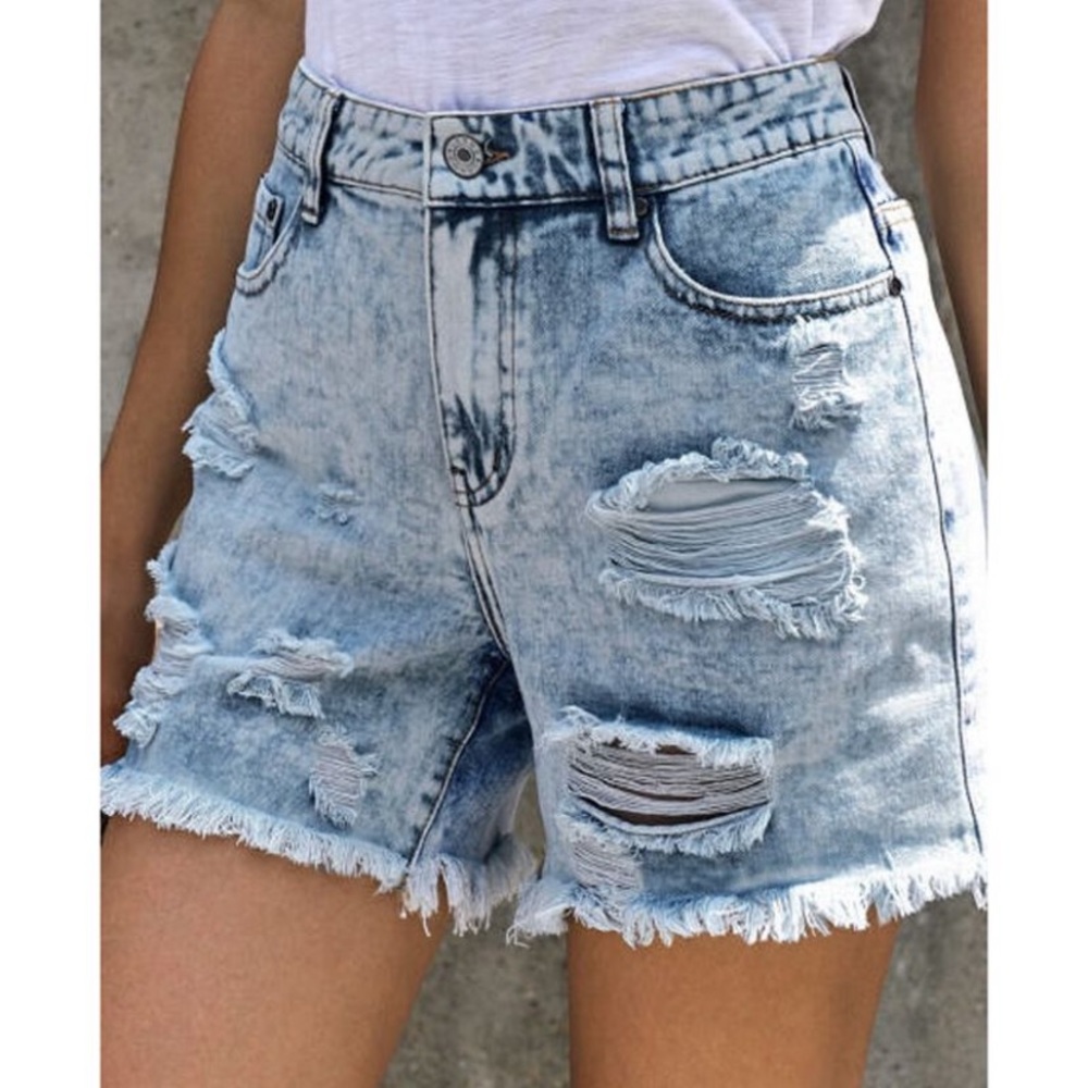 Acid Washed Frayed Shorts